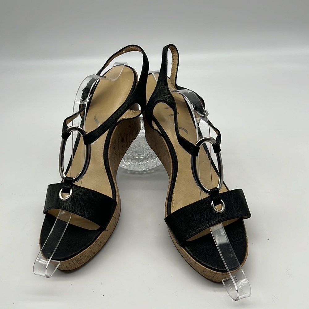 Unisa Black Leather Strappy Sandals with Silver Oval size 11